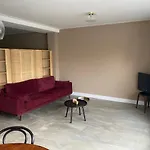 Stijlvol Ruim Studio-Appartement Nabij Historisch Centrum