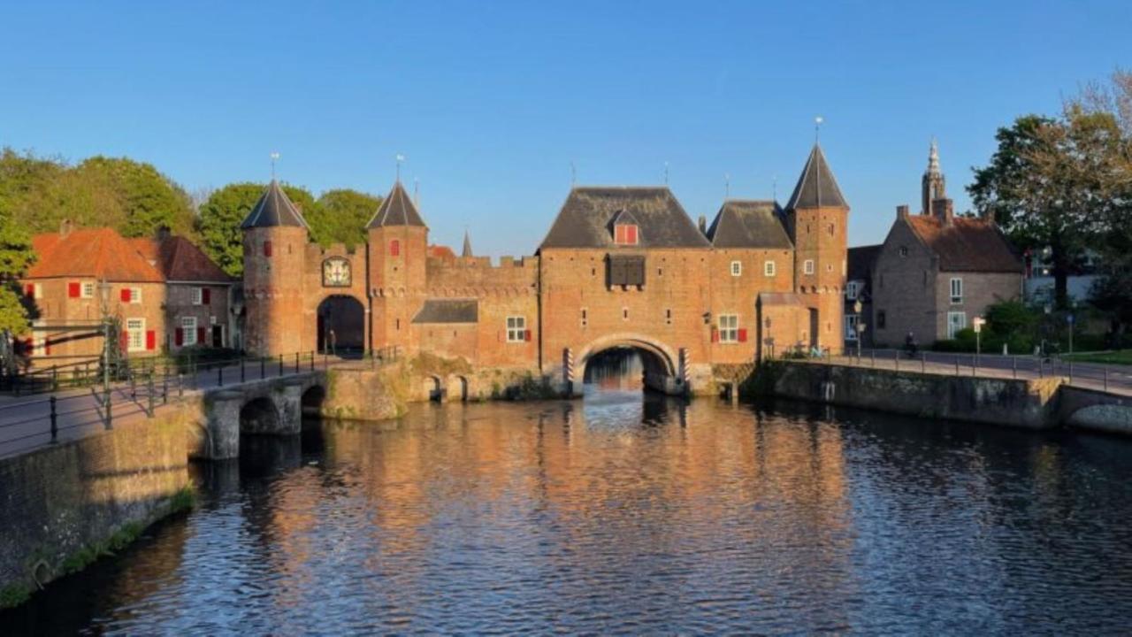 Stijlvol Ruim Studio-appartement Nabij Historisch Centrum